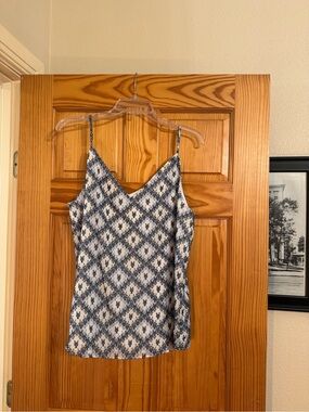 NWOT Calvin Klein Blue Patterned V-Neck Spaghetti Strap cami Tank Top